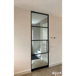 Двери скрытого монтажа с зеркалом